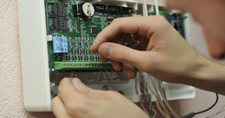 Монтаж аварийных сигнализаций от 3138 руб. в Магнитогорске